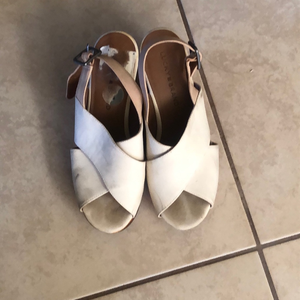 White wedges